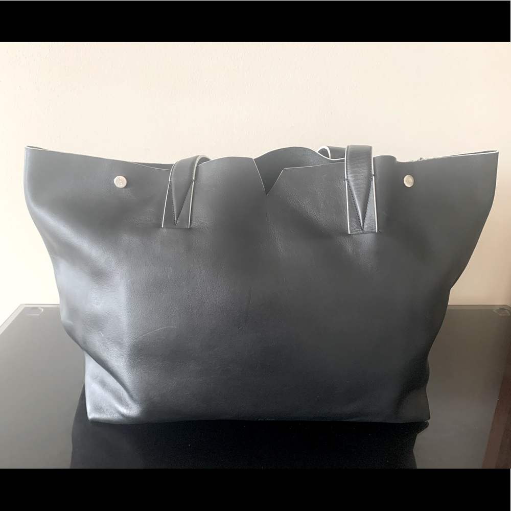 Luxury leather tote